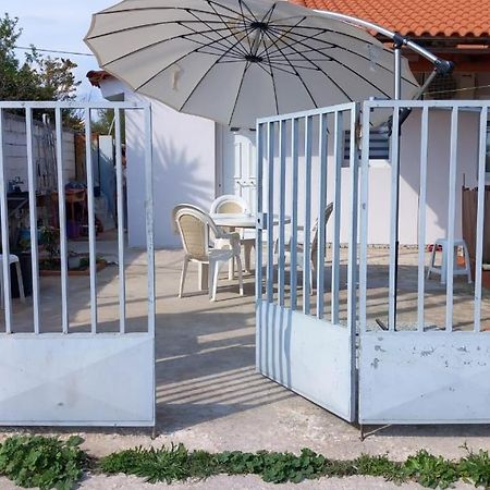 Apartament Marjo House Artemida  Zewnętrze zdjęcie